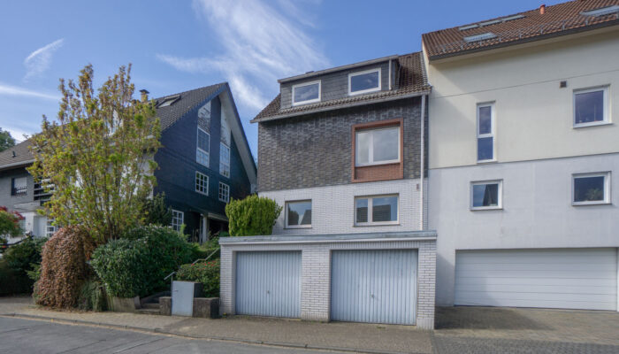 Straßenansicht (2)